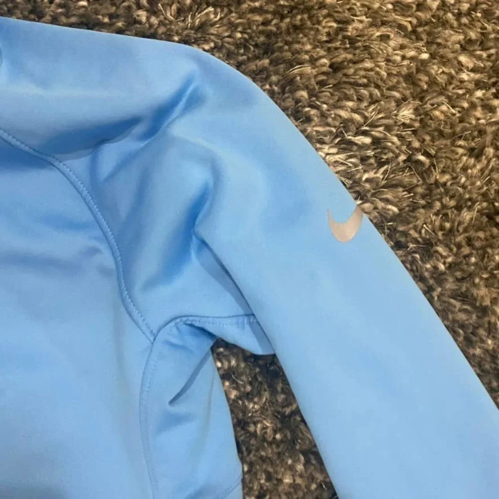 Nike Dri-Fit Hooded Quarter Zip Sweatshirt in Blue, Size M​​​​​​​​​
